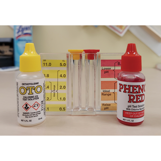 Liquid Kits kit for Chlorine and pH levels In
