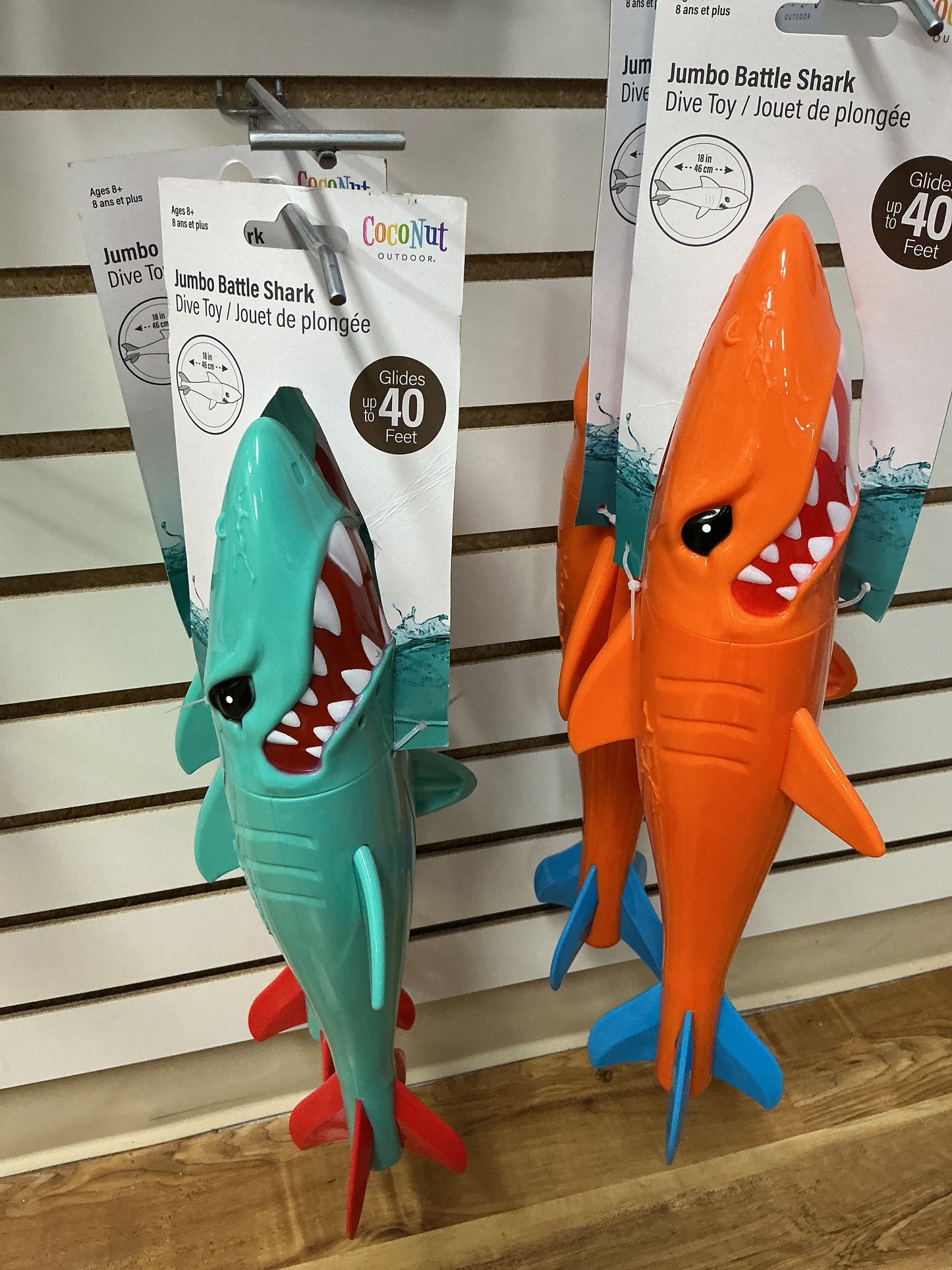 18" JUMBO BATTLE SHARKS DIVE TOYS ASSORTMENT